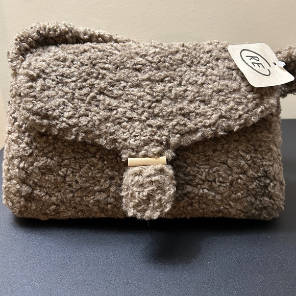 Urban Outfitters Handbags - Urban Outfitters Sherpa Bag